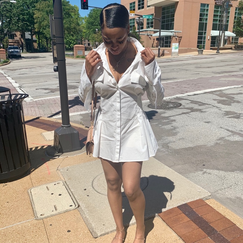 White Dress - Picture 2 of 4